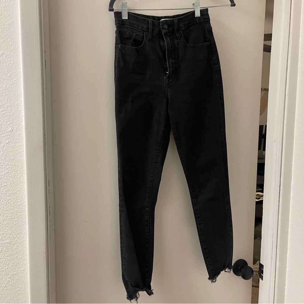 Women's Black Distressed High-Waisted Jeans
